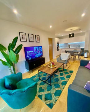 EXOTICSTAY Apartments - NEW BUILD - Luxe 2 Bedroom Apt - FREE Parking - Smart 4K TV With Ultrafast WiFi & Netflix - City Centre